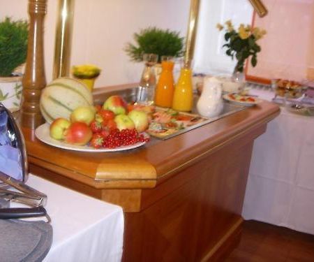Hotel Krone Sindelfingen Bagian luar foto